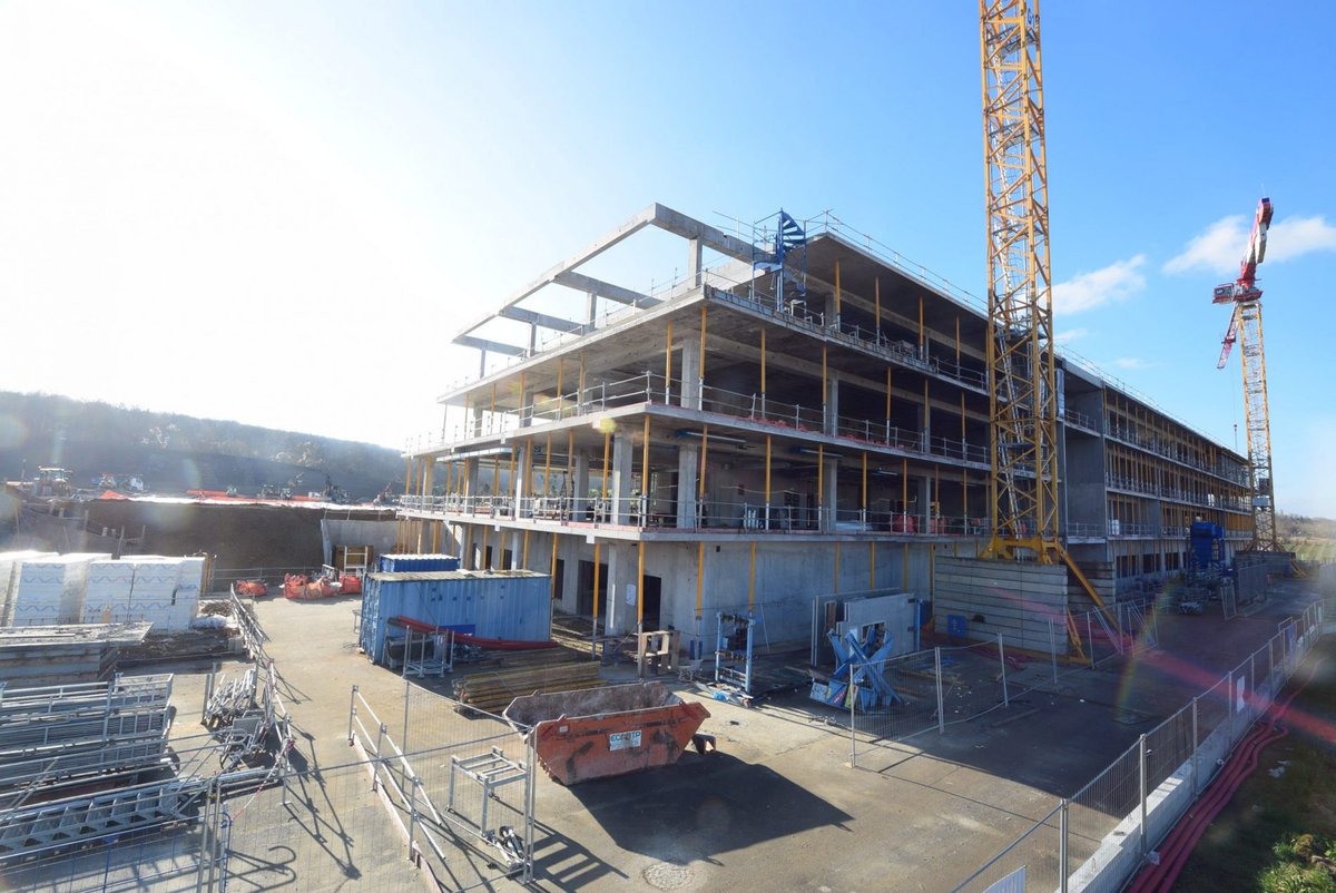 __Buonepsg's tweet photo. Et des nouvelles du chantier.
#PSGTrainingCenter https://t.co/ujFipSHg5o