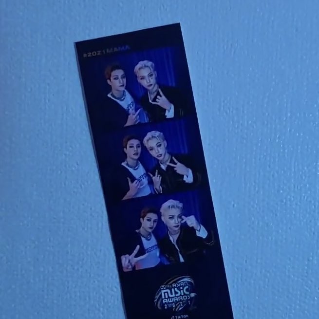 Chrisutopher's tweet photo. Memories from MAMA. Time flies, isn't it? https://t.co/50gMUkiCVF