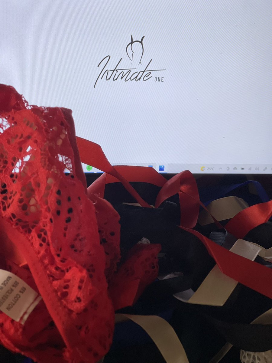 NeontleM's tweet photo. I am not resting! And it shall all make sense one day 🥺🙏🏽 

One more project loading 🥺 my newest baby @io_intimateone 😍

Please follow our pages 🙏🏽 https://t.co/AklzhaM54J
