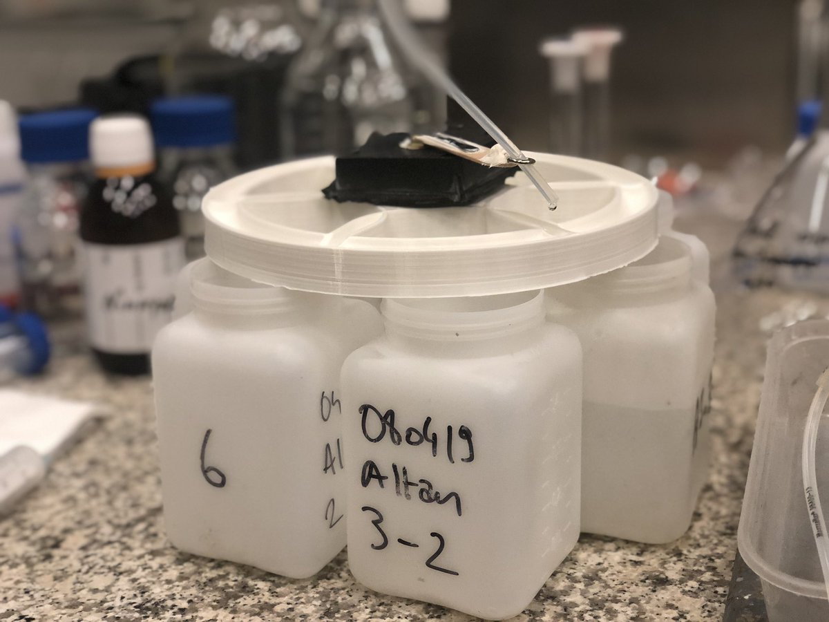 PestMan_NUIG's tweet photo. Our homemade auto sampler in action! This set-up is capable of measuring #pesticide adsorption realistically and within a very short period of time. See https://t.co/fRwO6U9ke4 for further info on method. @EPAResearchNews https://t.co/85szoopJUT