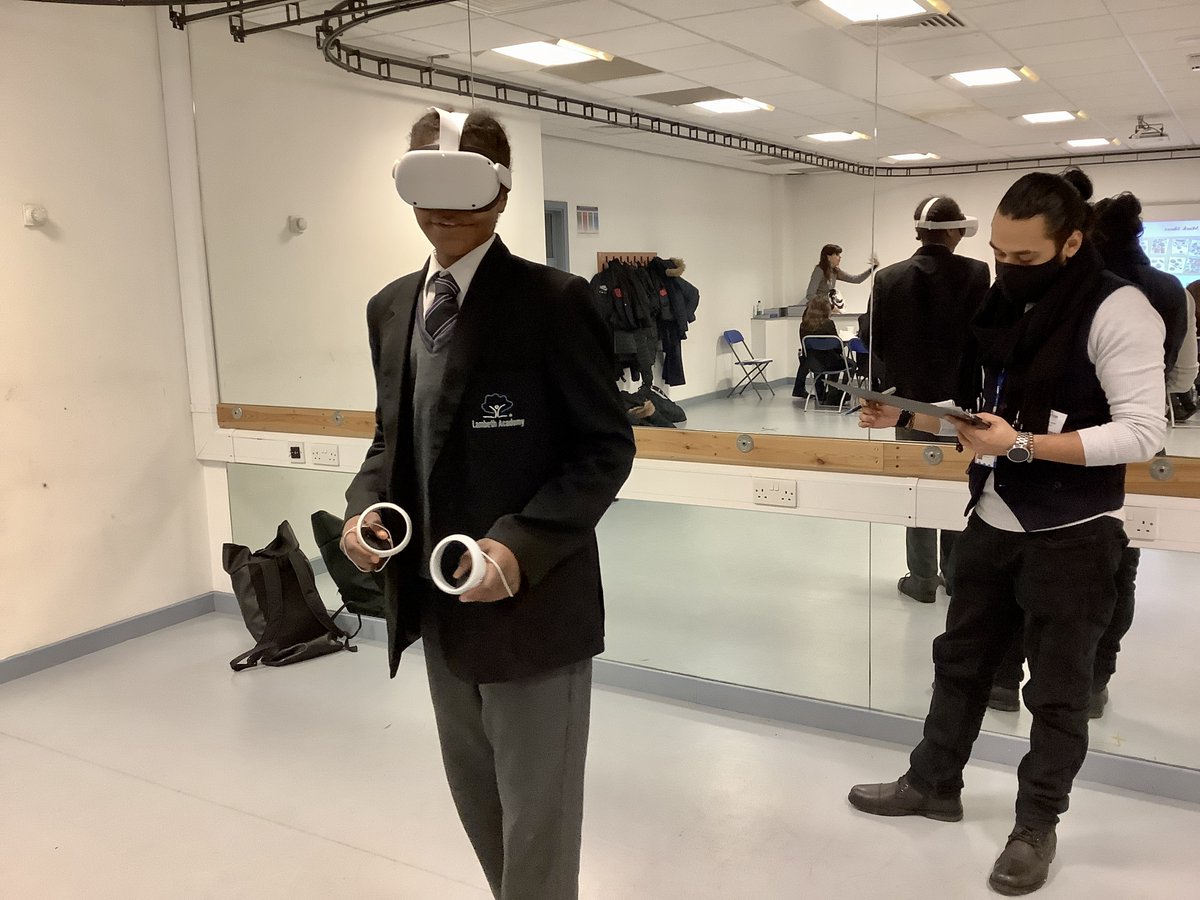 TheElmsAcademy's tweet photo. Another great workshop organised by @ICCESS_Imperial
on preventing knife crime in our communities.
#ImperialSHARPproject #EducationwithCharacter 
@sharp_projectUK @YouthEndowFund @PrincesTrust https://t.co/96jCIMnYdr