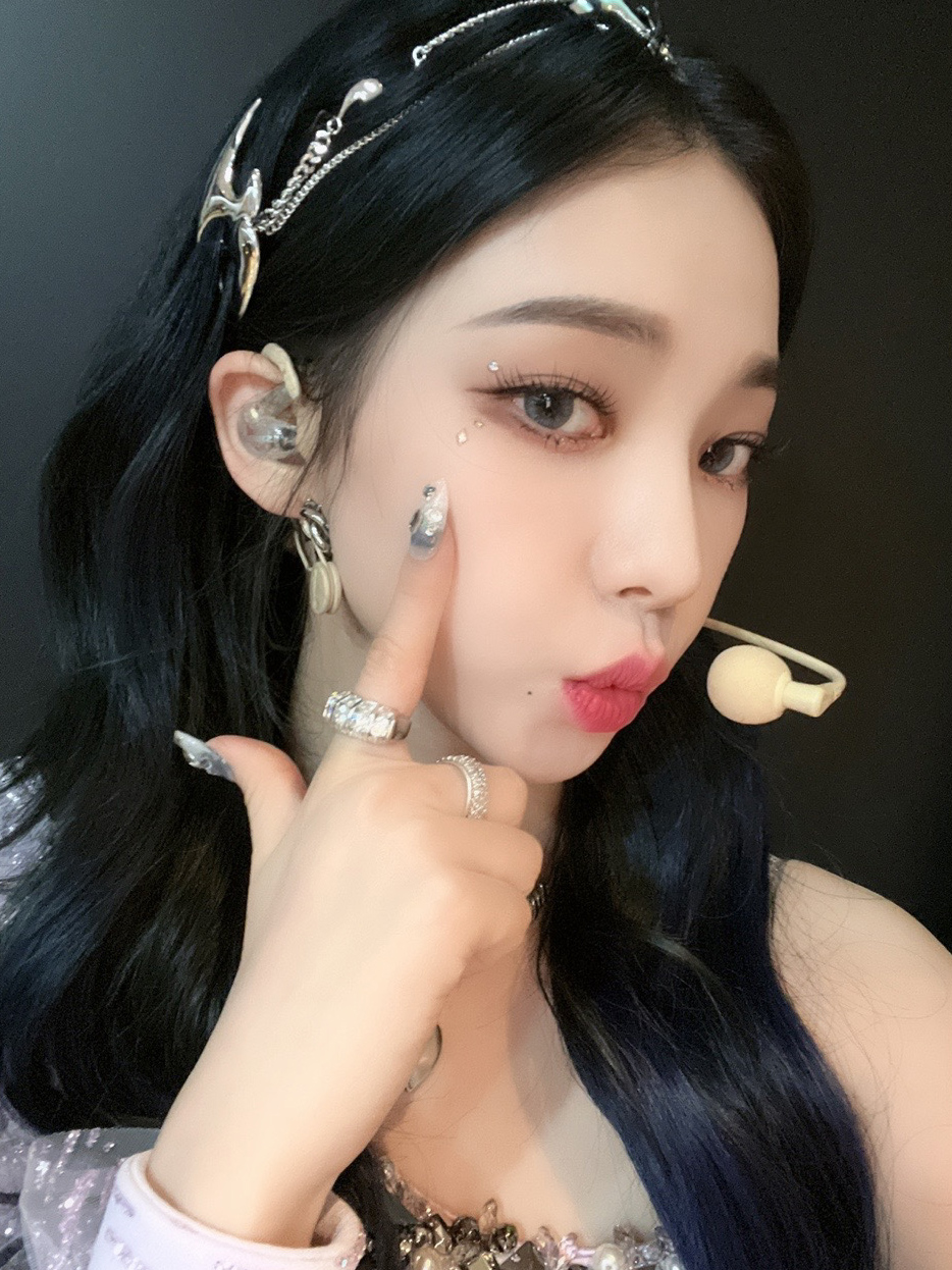 [HAESOOL] ★aespa KARINA 着用★ YUE4555 Piercing Karina of @aespa_official in chandelier spike necklace