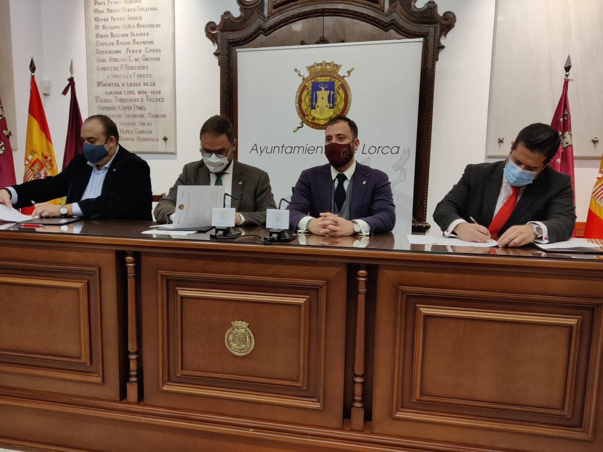 ✍️ #CECLOR firma un protocolo de actuación junto al <a href="/AytoLorca/">Ayuntamiento Lorca</a> y <a href="/camaracomlorca/">Cámara de Lorca</a> para impulsar y agilizar la obtención de licencias de obra y actividad en el municipio

👉 Noticia completa: lorca.es/noticias/notic…