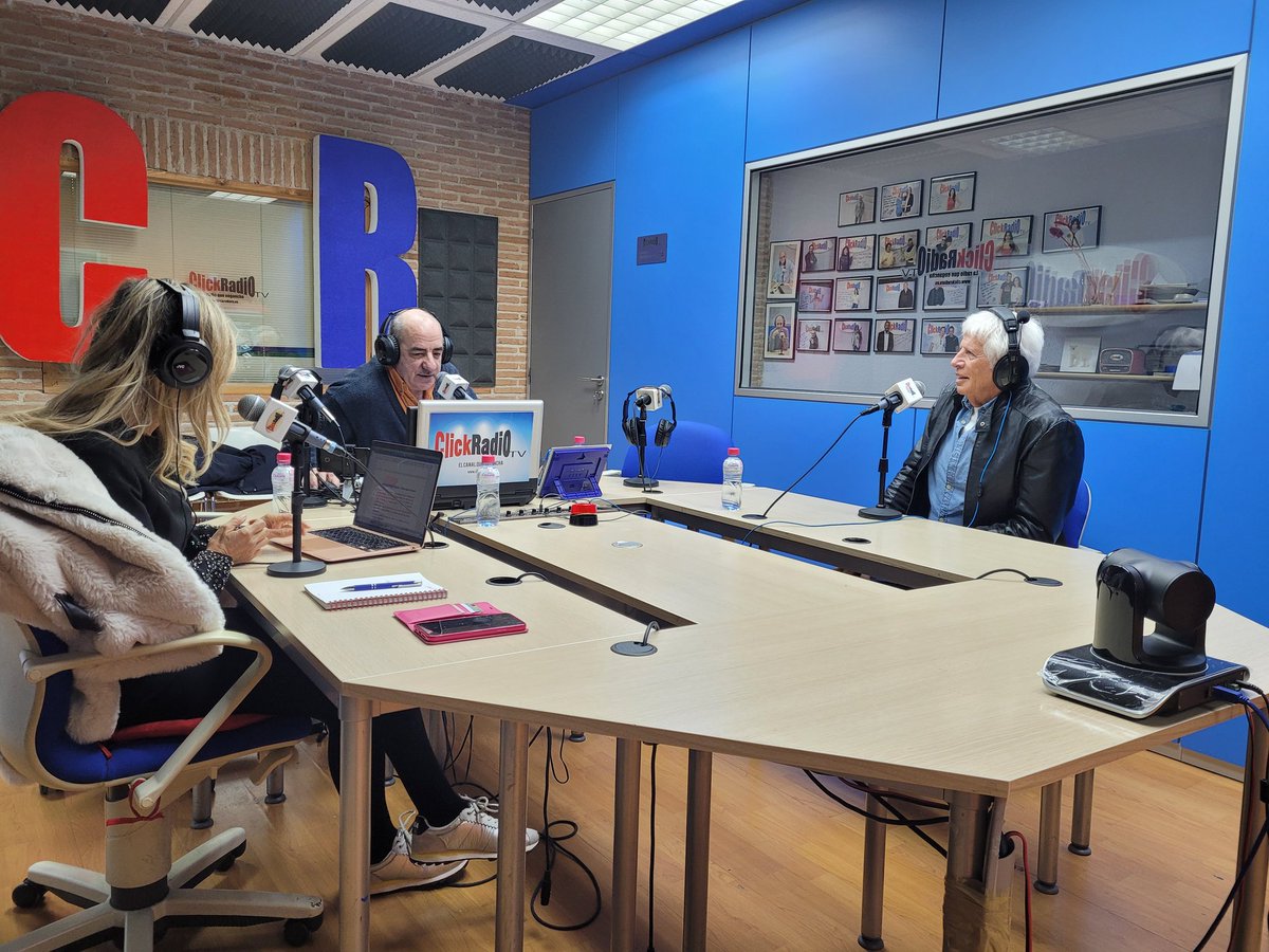 Ya estamos en <a href="/ClickRadioTv/">CLICK RADIO TV</a> con Sandro Giacobbe para promocionar los conciertos en España.