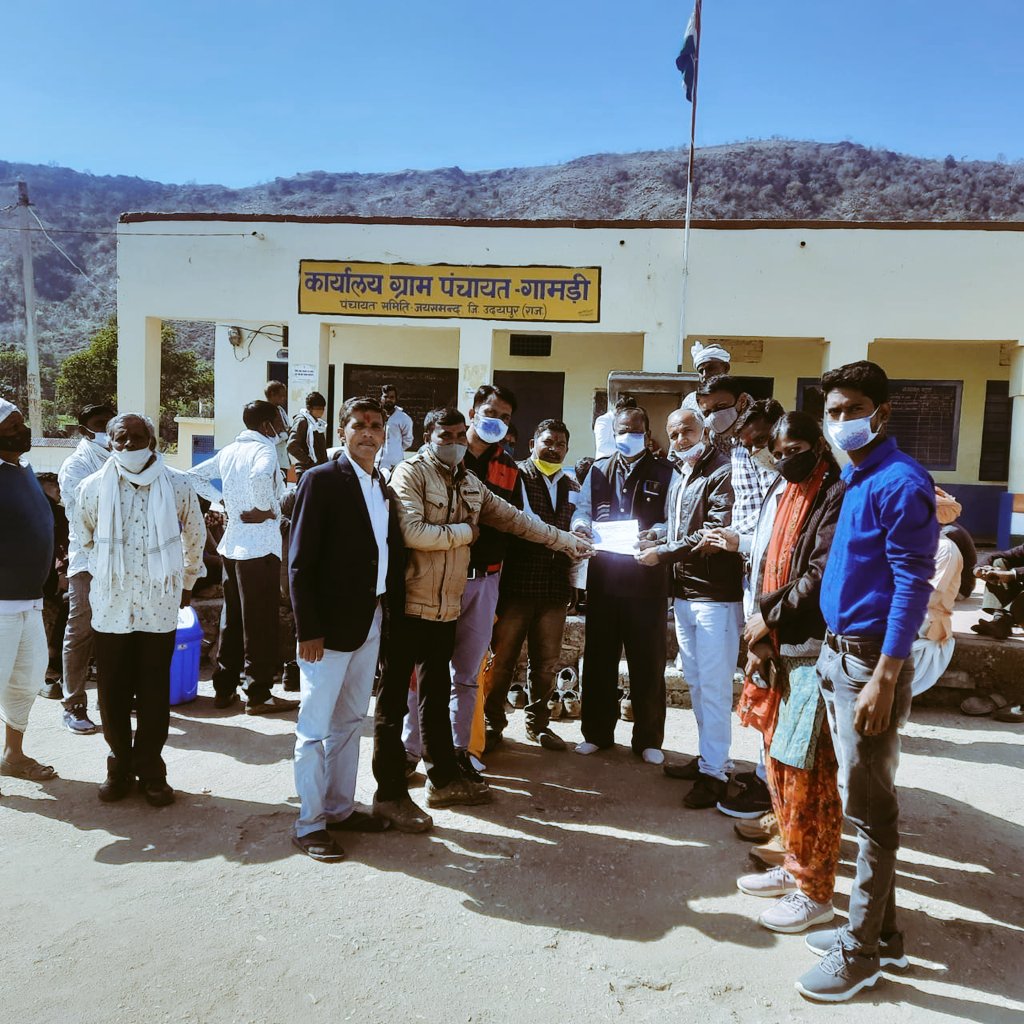 #Vote4OldPension
जब पश्चिम बंगाल की सरकार पुरानी पेंशन दे सकती है तो बाकी राज्यों की सरकारें क्यों नहीं दे सकती