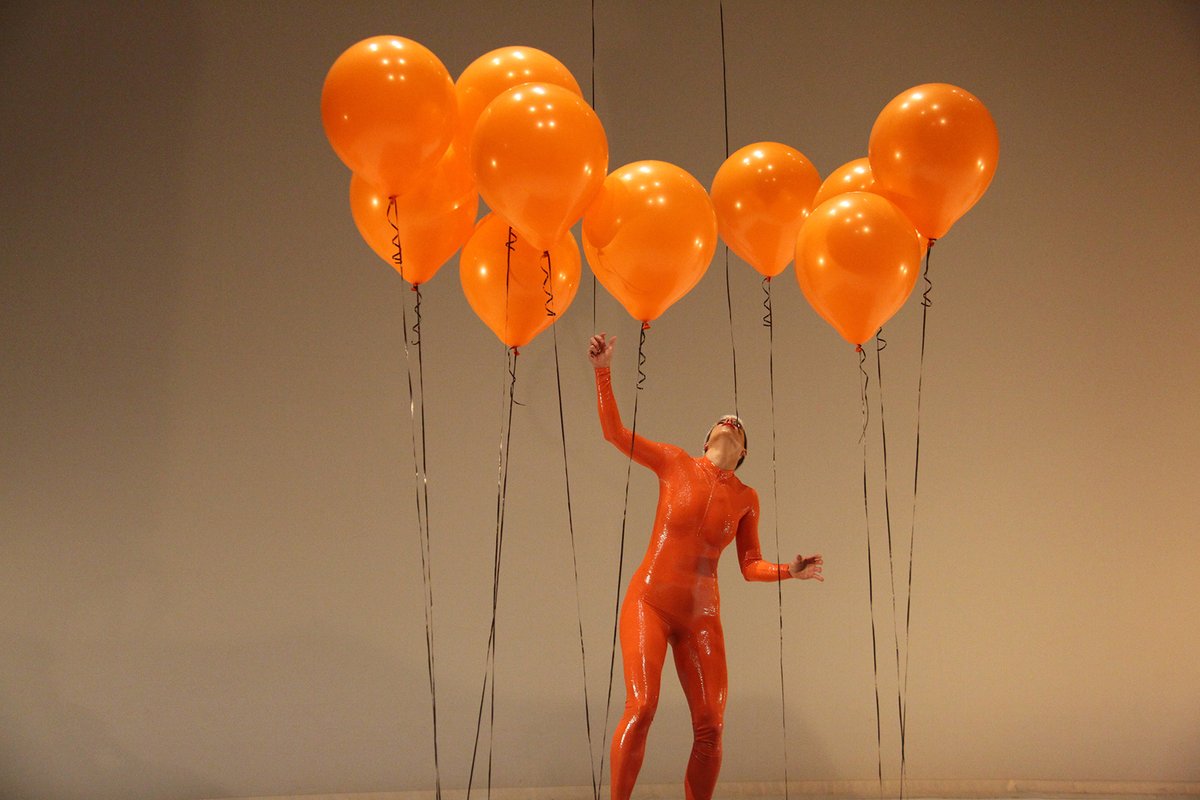 Mas_Escena's tweet photo. Canal Performance y La Juan Gallery estrenan «Acción XM2», con 13 artistas actuando simultánea https://t.co/oJndnR6eAa #madrid #CanalPerformance #LaJuanGallery #AcciónXM2 #vestíbulos @DanzaCanal @CulturaCMadrid @TeatrosCanal https://t.co/eAdKFOYwpS