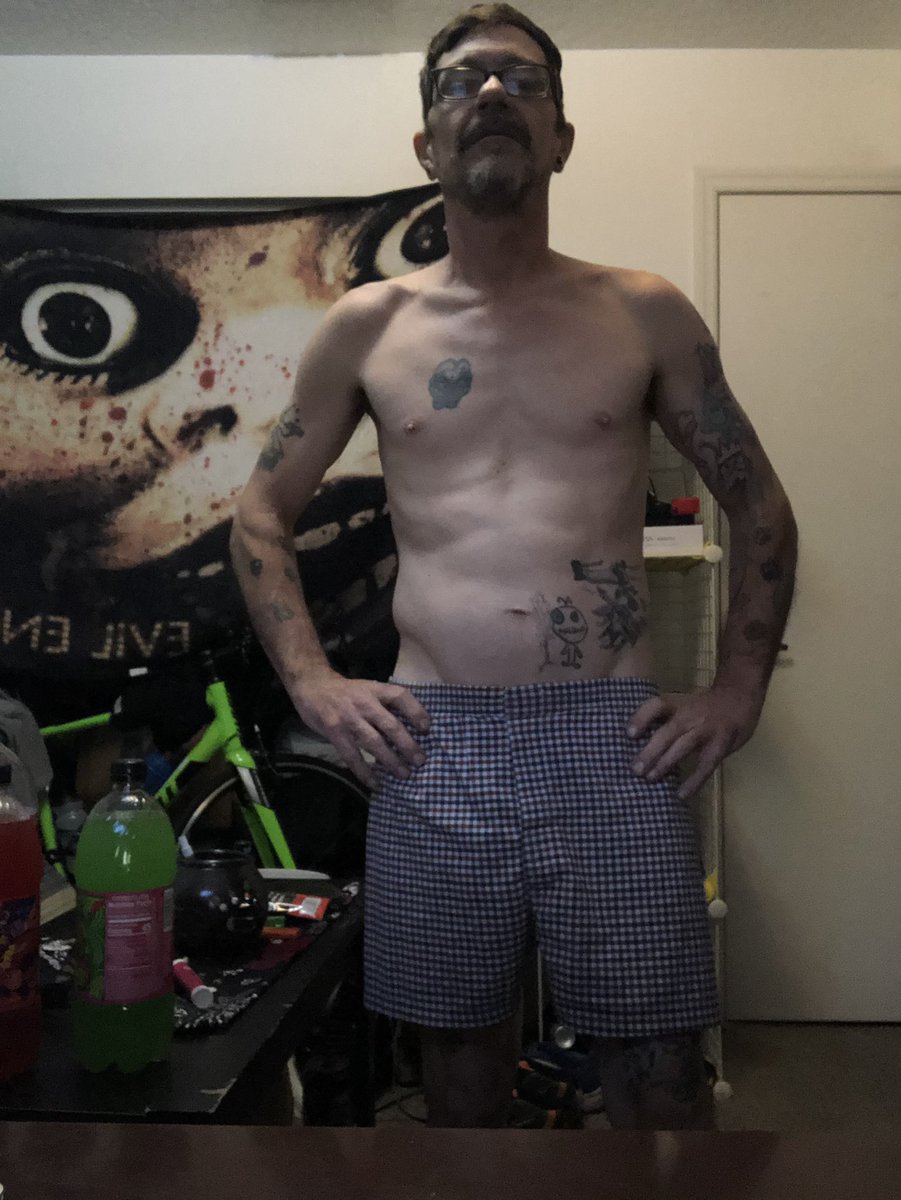 rainbosk8er's tweet photo. Boxers or briefs? https://t.co/akGa40ebem