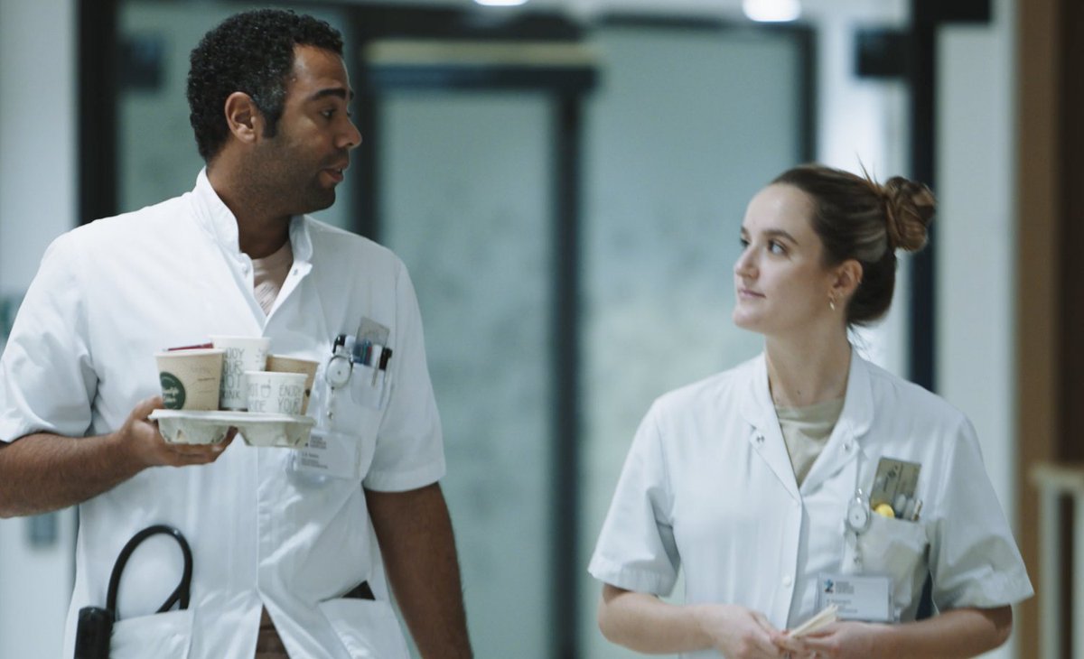 Femke, Maarten, Petra en Lieke laten jou zien hoe het is om in het Zaans Medisch Centrum te werken. Zij nemen je mee naar de afdeling dialyse, IC, OK en psychiatrie. Ontdek het Zaans Medisch Centrum!
youtu.be/ewcNsLfLb0A