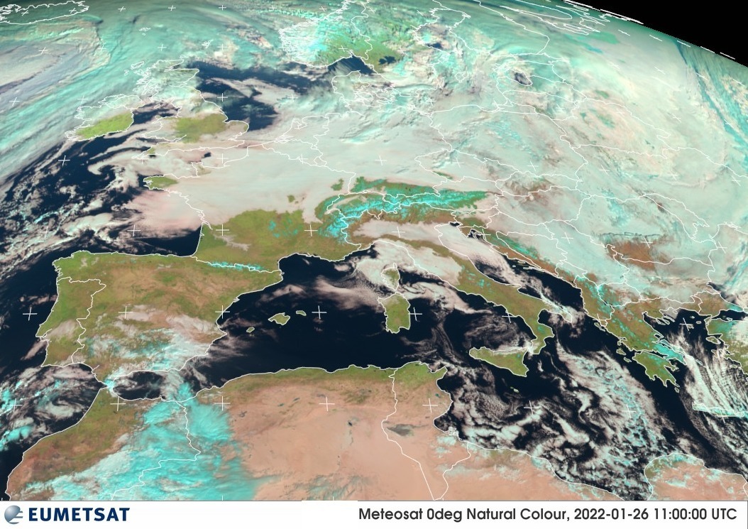 WetterKontor's tweet photo. #Satellitenbild: Graue #Wolkendecke von Nord-#Frankreich über #Deutschland und #Polen bis weit nach Osteuropa. #Nebel in der #Poebene. Kaum Wolken dagegen über Südfrankreich und Nord-#Spanien: https://t.co/ID3k2vangK https://t.co/qsDz8fNZGU