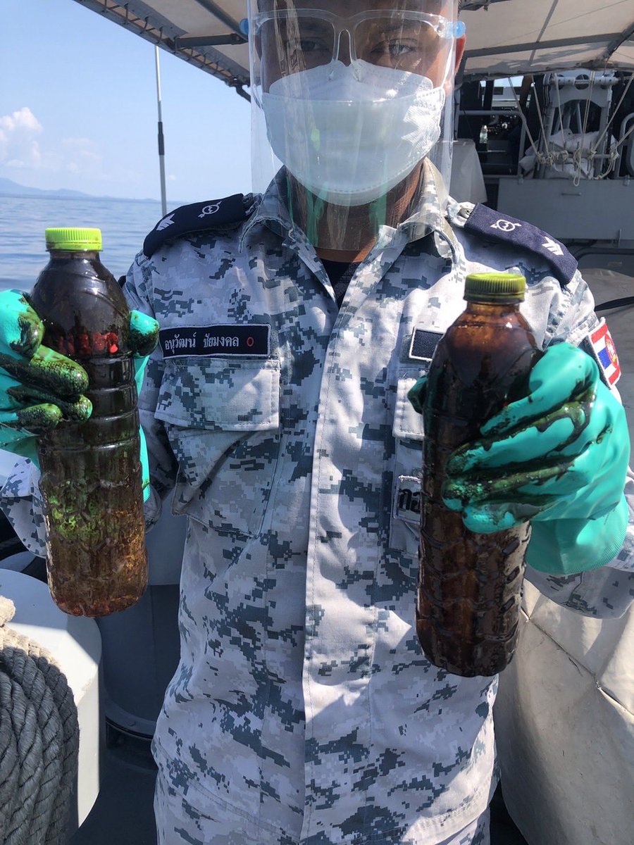asianewsteam's tweet photo. #UPDATE : Thailand mobilised its navy and other agencies on Wednesday to contain an oil spill after an estimated 160,000 litres leaked from an undersea pipeline about 20 km off its industrialised eastern seaboard #Thailand #น้ํามันรั่วมาบตาพุด #OILSpill #CrudeOil https://t.co/8dGd3fBJsM