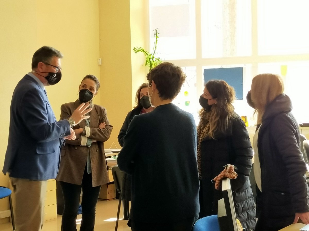 plenaiandalucia's tweet photo. Nuestra sede de Huelva ha recibido hoy la visita de Manuel Antonio Conde, delegado territorial en Huelva de @IgualdadAND.
Matías Rodríguez, delegado provincial de Plena Andalucía y José Manuel Moreno, gerente de #aspromin han acompañado a Cinta Ruiz y profesionales de la oficina https://t.co/48BXfxrD9v