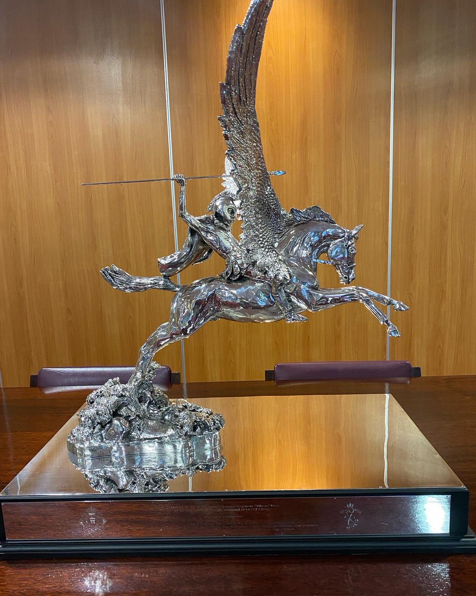 This was our last piece of 2021… one of the largest and most amazing pieces we have done to date! 

#AirAssault #Airbourne #RLC #pegasus #militarymasterpiecesltd #britishforces #britisharmy #britishnavy #raf