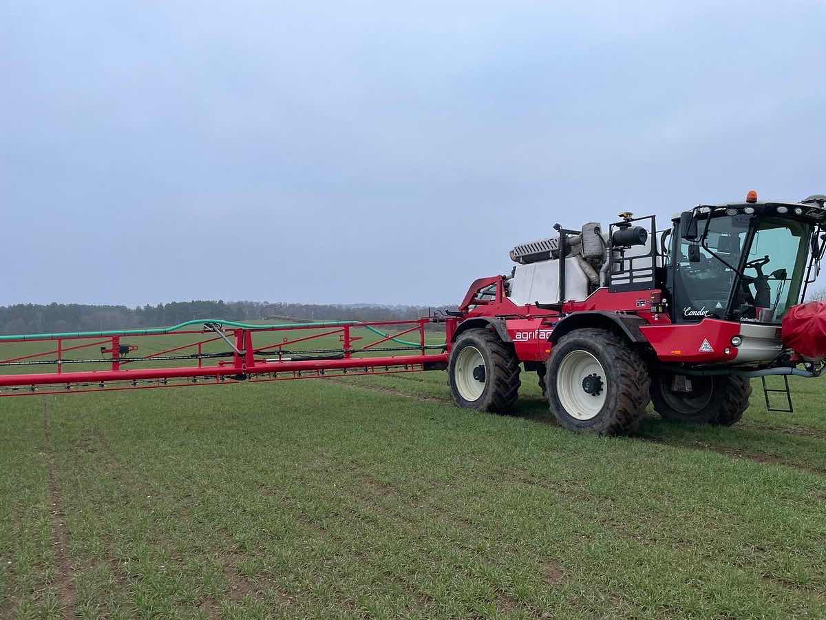 LHAgro's tweet photo. We I installed a set of CropSpec sensors which will allow variable rate on the go or scan and plan variable rate. Also a CL55 modem to allow RTK NTRIP, remote support and instant data transfer to the Topcon Agriculture Platform
#Agrifac #lhagro #topcon #ntrip #rtk #ukfarming https://t.co/J9wwPDN5bC