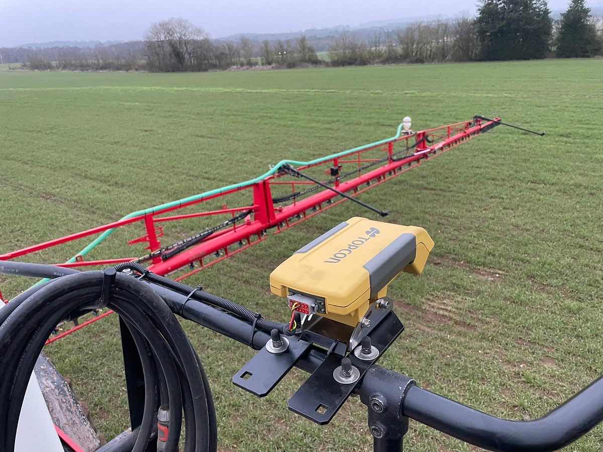 LHAgro's tweet photo. We I installed a set of CropSpec sensors which will allow variable rate on the go or scan and plan variable rate. Also a CL55 modem to allow RTK NTRIP, remote support and instant data transfer to the Topcon Agriculture Platform
#Agrifac #lhagro #topcon #ntrip #rtk #ukfarming https://t.co/J9wwPDN5bC