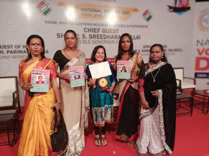 <a href="/arzindia/">Arzindia</a> was felicitated 4 assisting <a href="/ECISVEEP/">Election Commission of India</a> <a href="/CEO_Goa/">Chief Electoral Office, Goa</a> in registering Sex Workers - Female &amp; Transgenders in d electoral roll. 
This is 4 d 1st time transgenders r registered as "third gender"&amp;issued certificate&amp;voting card as "Transgender"in Goa!
#GoaElections2022 
@AbhinaAher