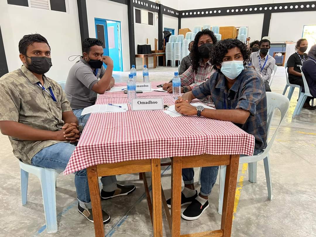 TeamFenaka's tweet photo. Training on the supervision, construction, and implementation of hybrid renewable energy systems for Thaa Atoll FENAKA powerhouse technicians begins today on Th. Vilufushi Island. This two-day training is attended by 24 staff members from 12 different islands. (1/2) https://t.co/mZ0EAqCBXZ