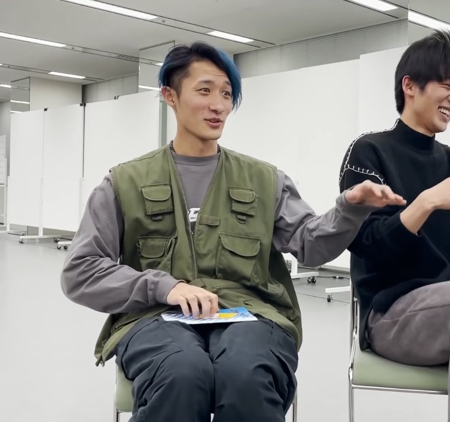 Snow Man YouTube Channel Snow Man【変顔マッチ!?】100円ショップの