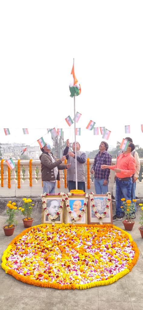 IncomeTaxWB's tweet photo. Unfurling of the National Flag to mark the celebration on 73rd Republic Day at our offices in Kolkata @IncomeTaxIndia https://t.co/jbubXypCn9