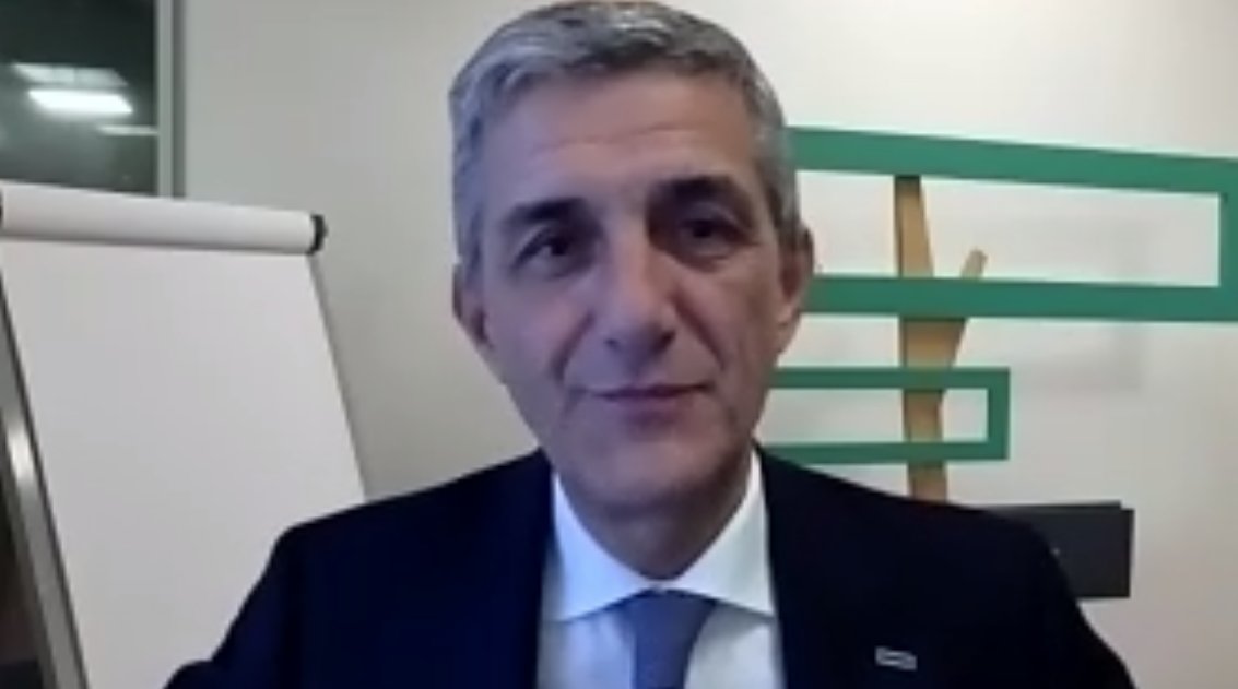 Dopo l'annuncio dei mesi scorsi oggi la conferenza ufficiale che segna il passaggio di testimone tra <a href="/stefano_venturi/">Stefano Venturi</a> e <a href="/claudio_bassoli/">Claudio Bassoli</a> alla guida di <a href="/HPE_IT/">HPE Italy</a> «Quello appena chiuso è stato l'anno migliore di semrpe per <a href="/HPE_IT/">HPE Italy</a> , siamo in una fase di crescita straordinaria»