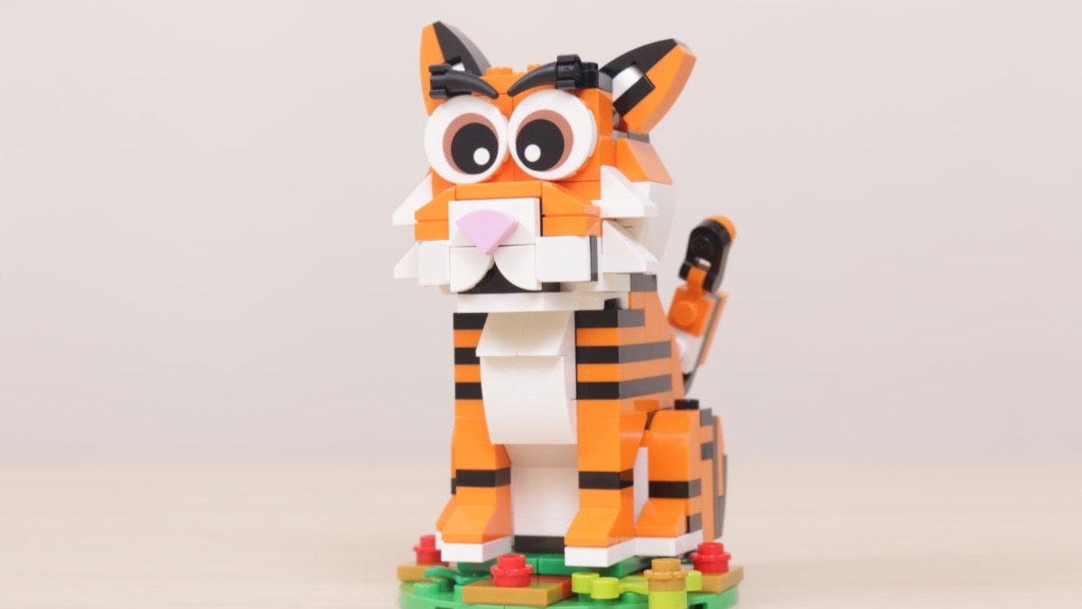 BrickFanatics's tweet photo. The LEGO Group has extended the availability period for one of its current gifts-with-purchase, which means you’ll be able to snag two freebies in a single order later this week.

https://t.co/WV6IP4KRxt

#LEGO #LEGOGWP #LEGOTiger https://t.co/hsMwV7BUC0
