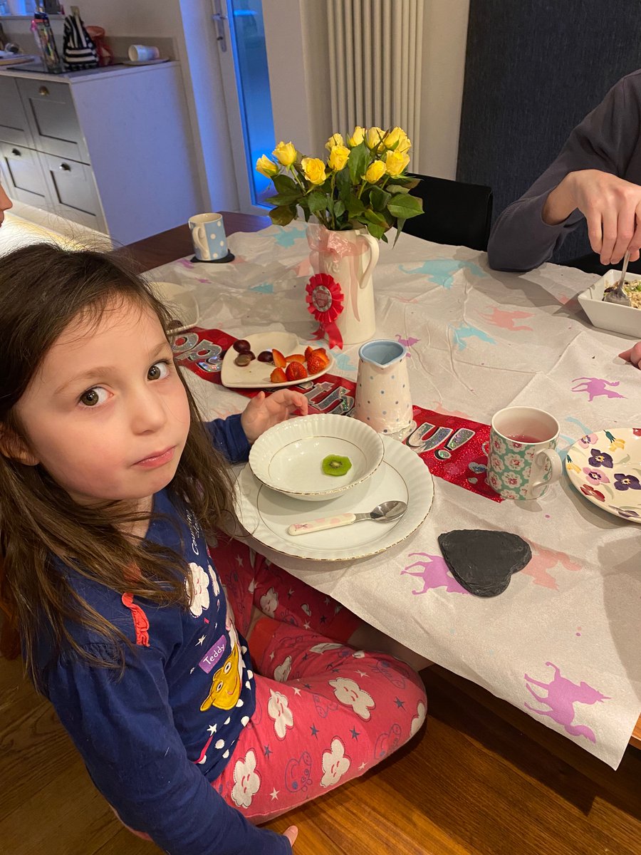 EdelFleming1's tweet photo. An extra special breakfast in our house this morning. Daddy’s superpower porridge is a great start to the day! 🦸‍♀️ https://t.co/hxMX1Ob37X