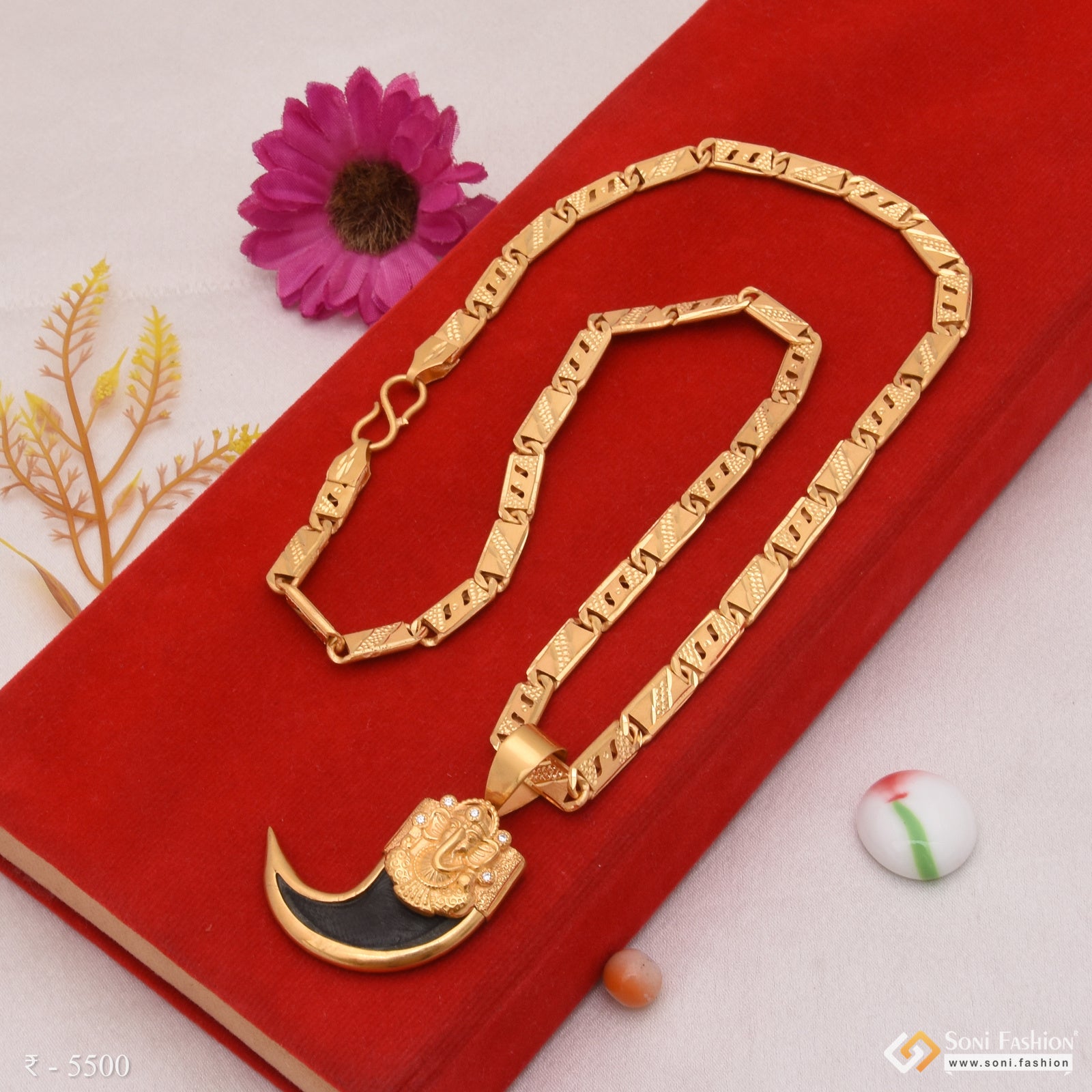 Buy Gold Plated Lion Nail Locket Design with Short Chain for Men