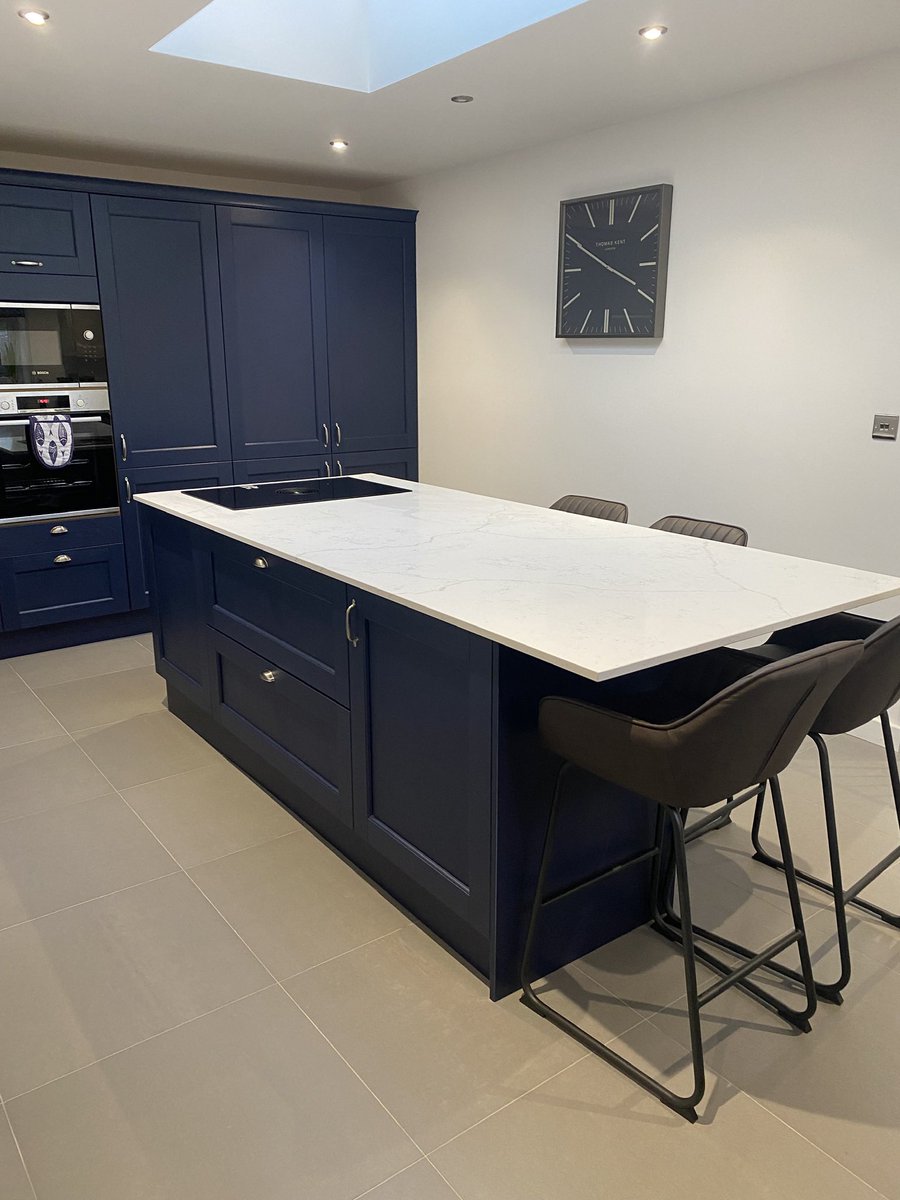 Diolch i’n cwsmer hyfryd Ffion am yrru llun o’i chegin a dylinwyd a’i gosodwyd gan Tu Mewn - Thank you to our lovely customer Ffion for sending us a photograph of her kitchen designed & installed by Tu Mewn - #tumewn #yagym #nefyn