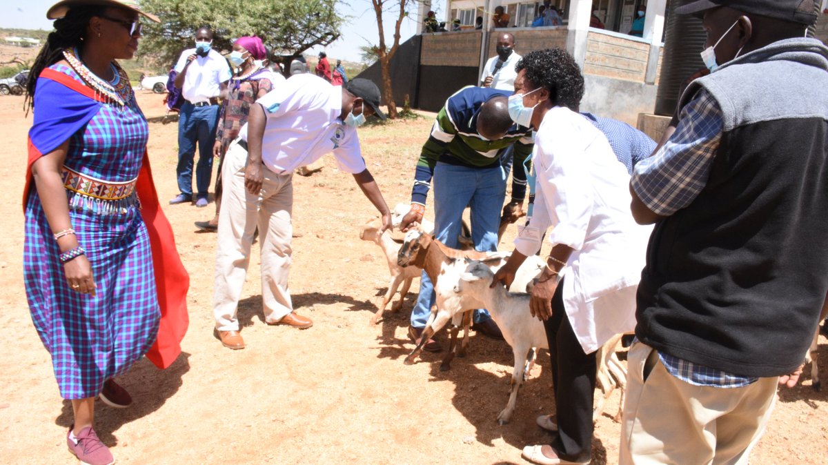 Laikipia_health's tweet photo. First Lady @mbenekam celebrates the work of the Traditional Birth Companions who persuaded over 50 mothers collectively to make use of the LHS #DolDol facilities for pre and post natal care via #lindamama scheme of @nhifkenya
#laikipiaonthemove
#laikipiahealthservice https://t.co/2qATCJLim6