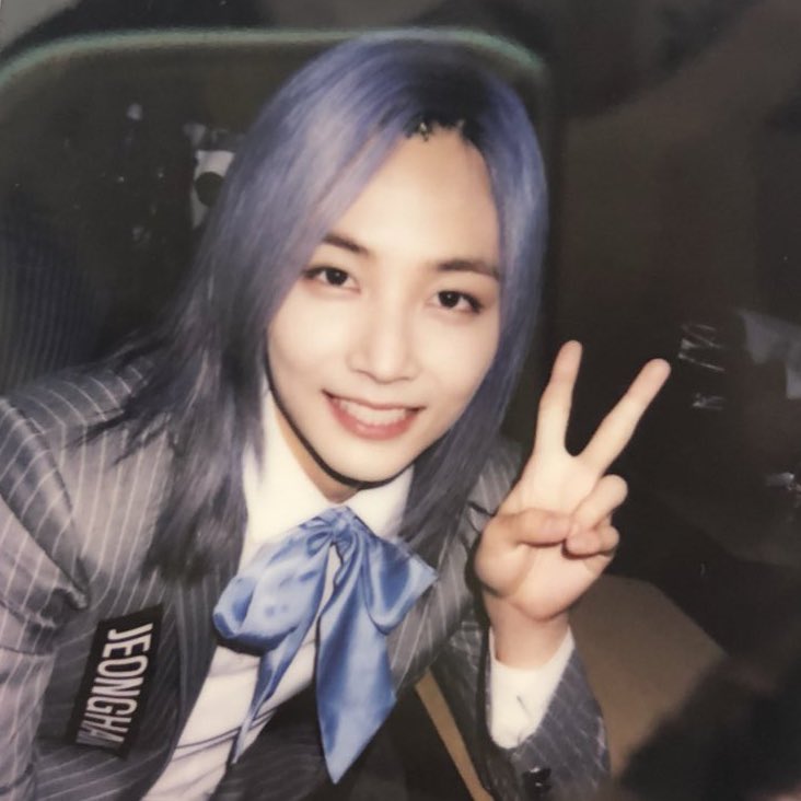 118cart's tweet photo. my pretty han 💜 https://t.co/xo25TIWIOG