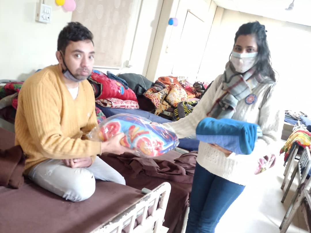 nss_unit_sac's tweet photo. National Service Scheme, Sri Aurobindo College (University of Delhi) organized a Winter Clothes, Blankets Collection and Distribution Drive on the ocassion of 73rd Republic Day.
Distribution Drive was conducted on January 2022 in Raen Basera, Hazrat Nizzamuddin Railway Station https://t.co/AOHreBCRcu