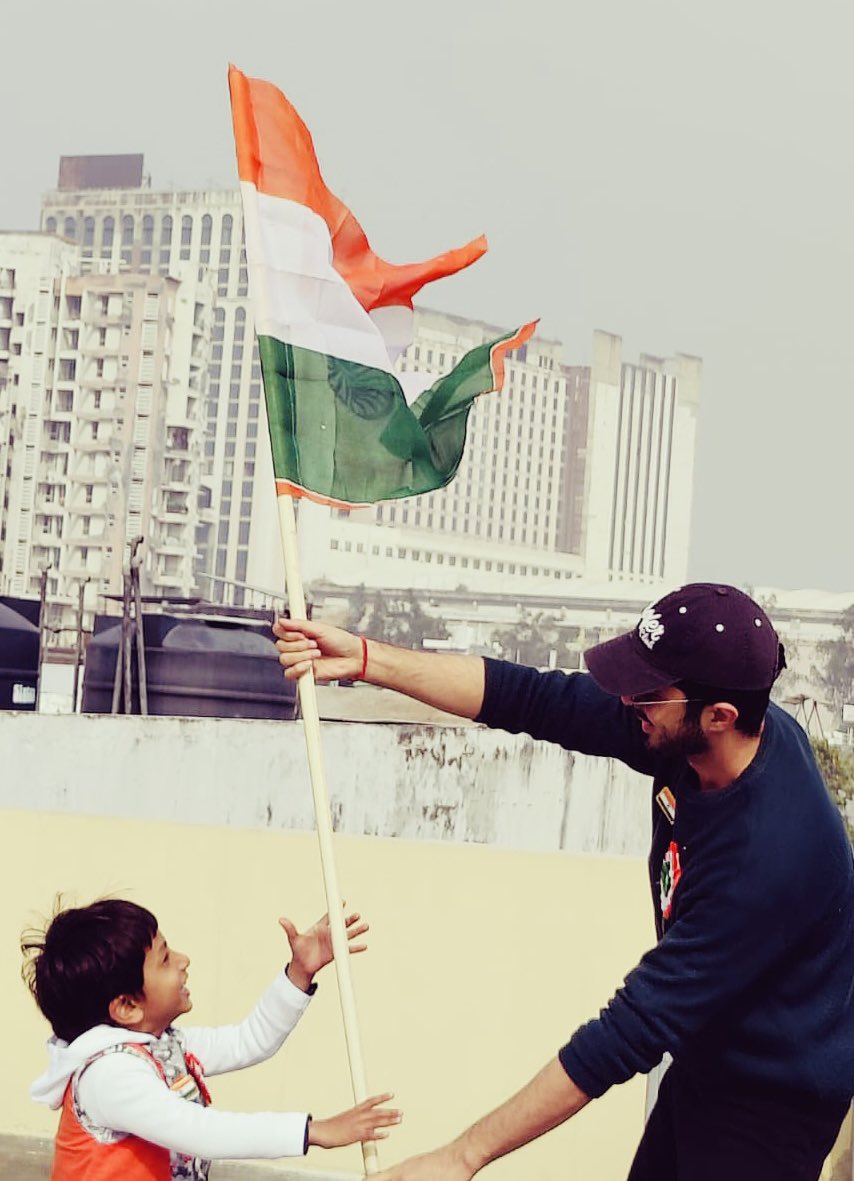 siddharth0804's tweet photo. Let us make sure we handover a more liveable &amp; prosperous India to the generation Next ! #happyrepublicday2022 #India #ProudIndian 🧡🤍💚 https://t.co/bDR6NIVCqt
