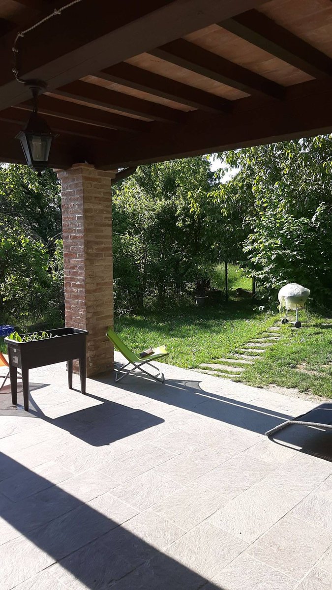 AgeGianelli's tweet photo. Rif. IOLE Serramazzoni a 800 mt dal centro villetta singola con giardino privato,  arredata € 750,00 mensili 
https://t.co/MkTMs885Js
#rent #serramazzonese #serramazzoni #country #countryside #countrylife #appeninomodenese #home #homesweethome #villa #villetta https://t.co/B7R4jjSrAH