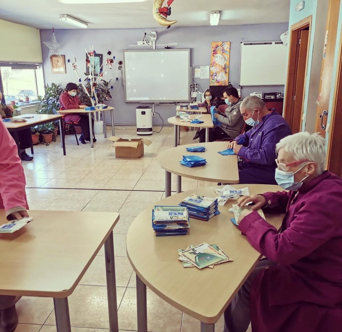 👏🏻Fòrça gràcies ath talhèr ocupacion @adda_aran pera vòsta collaboracion entara preparacion deth materiau dera 42au. Marxa Beret.

👏🏻Muchas gracias al taller ocupacional @adda_aran por su colaboración en la preparación del material de la 42au. Marxa Beret.