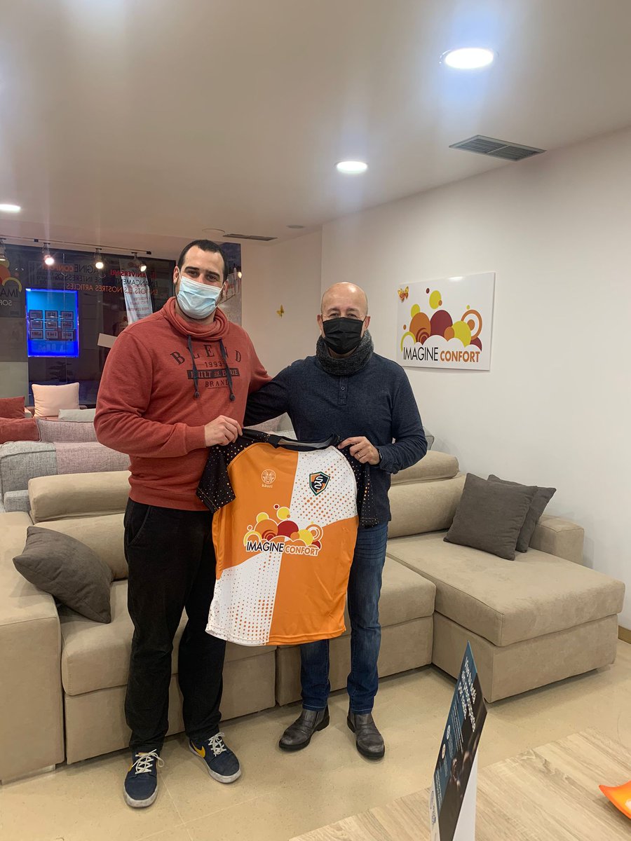 SabadellRC's tweet photo. El nostre patrocinador IMAGINE CONFORT també llueix la nostra samarreta entre sofàs i matalassos d'excel·lent qualitat a la seva botiga del carrer Sant Quirze, 47 de Sabadell.

#Sabadell #Rugby #sofàs #matalassos #descans #confort https://t.co/IZAafhiElZ