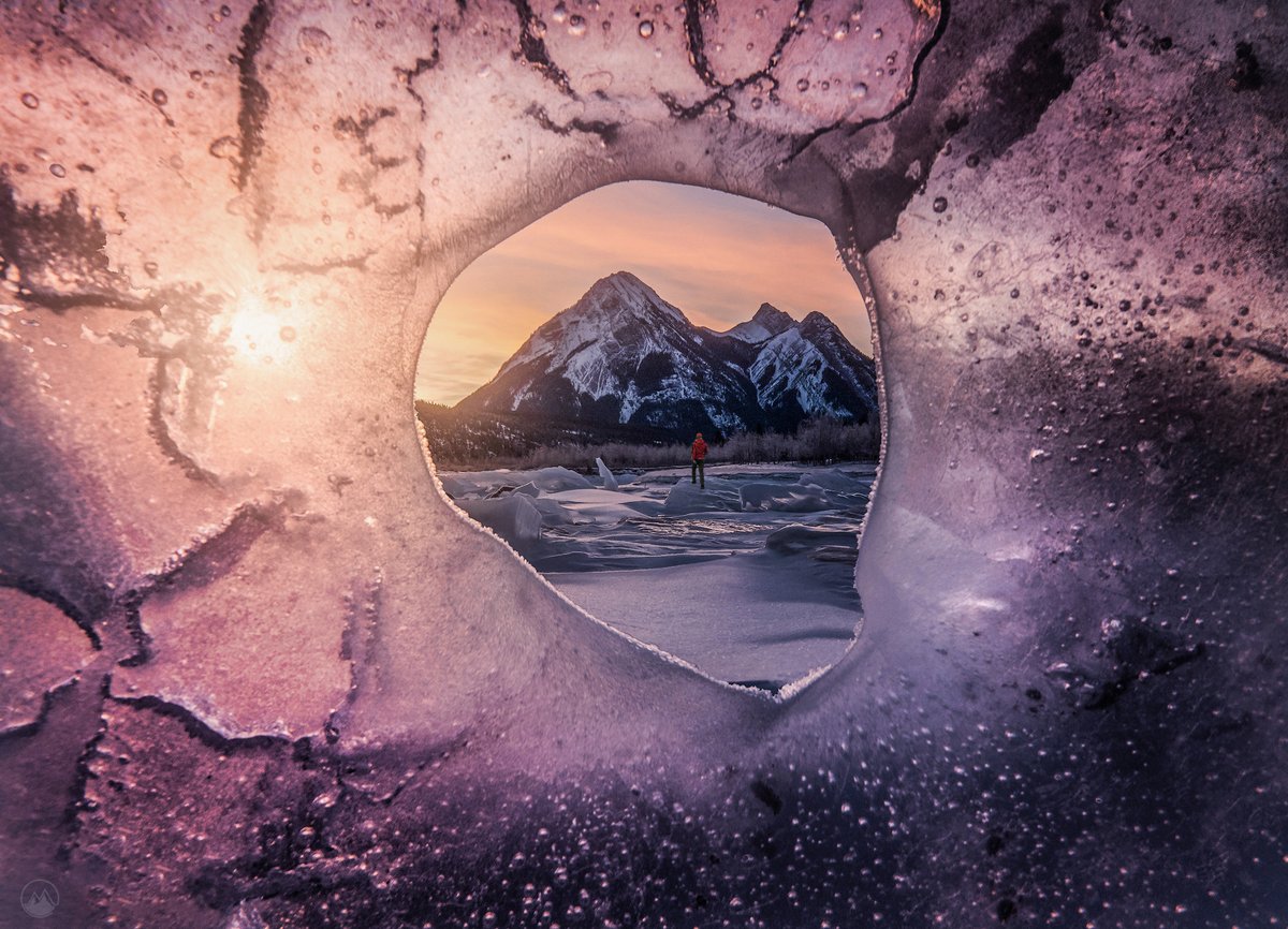 EdwinMartinezPh's tweet photo. Gm to the other side of the world! Sharing this winter morning scene through a frozen ice sheet of a lake in the Canadian rockies. Enjoy the rest of the day!

#Edwinmartinezphotography #NFTphotography #NFTs  #NFTCommunity #Artshare https://t.co/RiDUUdj8ZQ