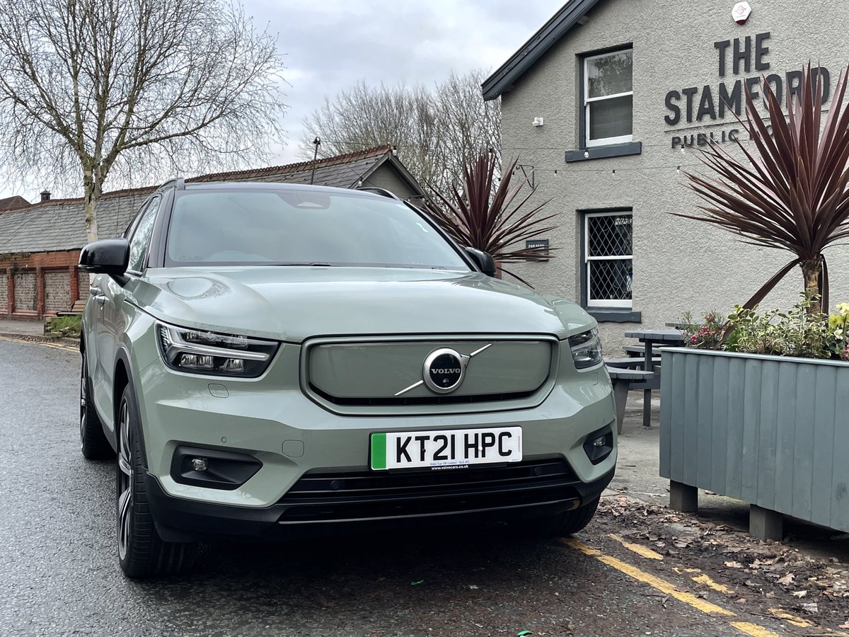 andrewmaxwalker's tweet photo. First drive in the Volvo XC40 Recharge this week. #ngmw #volvo https://t.co/2BdaAxugNu