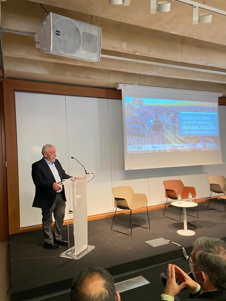 KnaufInsulSpain's tweet photo. 🔴Trabajar en la vulnerabilidad de los #hogares y fomentar las #ayudas sociales, complemetarias al resto de ayudas, sería la clave para luchar contra la #pobrezaenergética en los #edificos.
#ForABetterWorld #ConstruirMejor #MaterialesSanos #Aislamiento #Construción https://t.co/VSir6Cx24y
