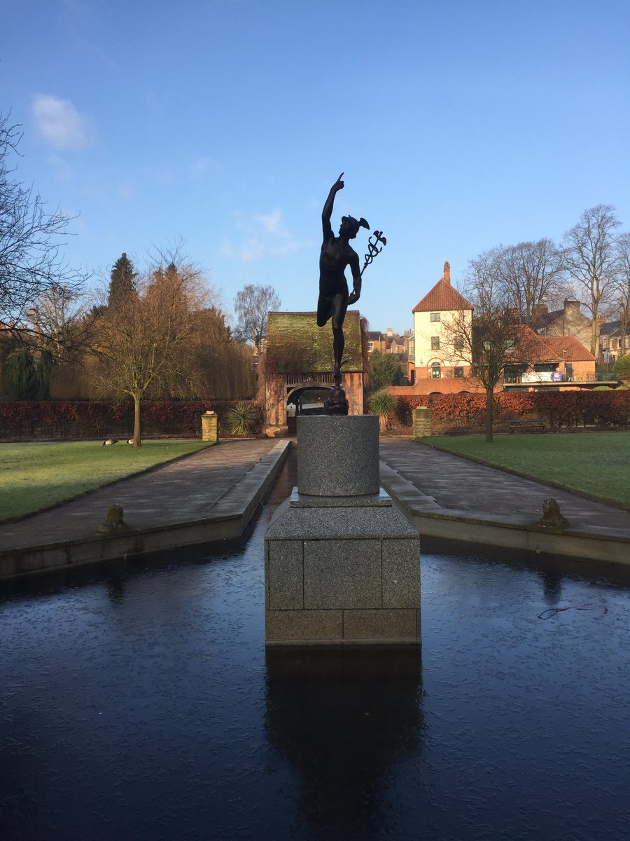Fr_RowntreePark's tweet photo. Good morning from Rowntree Park! 
@MyParkCommunity #yorkuk #lovewhereyoulive #friendsofparks https://t.co/oq1zgTkcaE