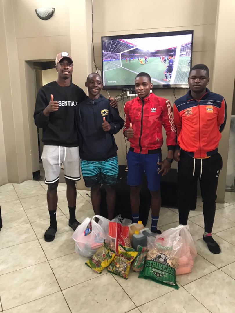 acesyouthsoccer's tweet photo. Martin spoils the boys at clubhouse with grocery goodies https://t.co/seGKIwv7wD