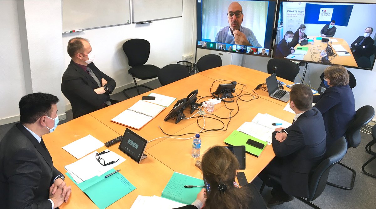 acrennes's tweet image. Réunion du groupe Blanchet avec les représentants des personnels de direction 

➡️Organisation des épreuves de spécialité du #bac
➡️Suivi de la situation sanitaire, dotation en masques et #autotests 
➡️Préparation de la #rentrée2022