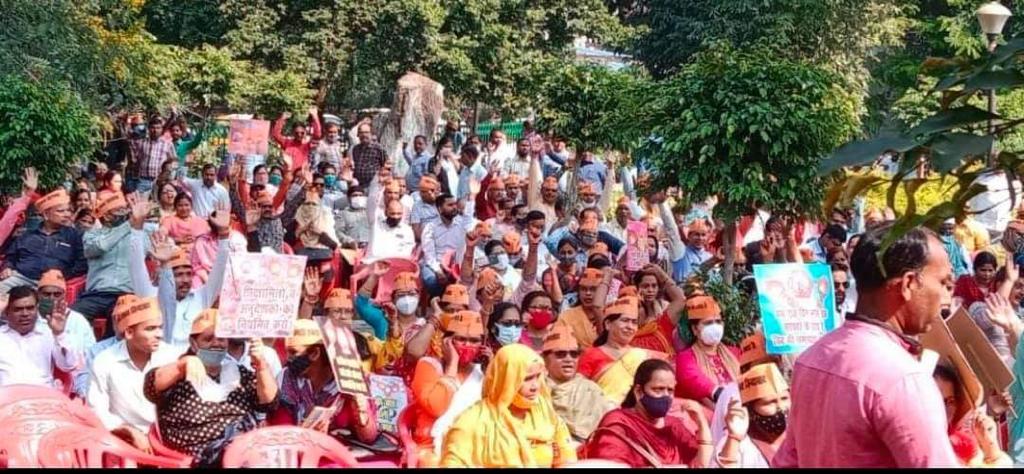 #Vote4OldPension
