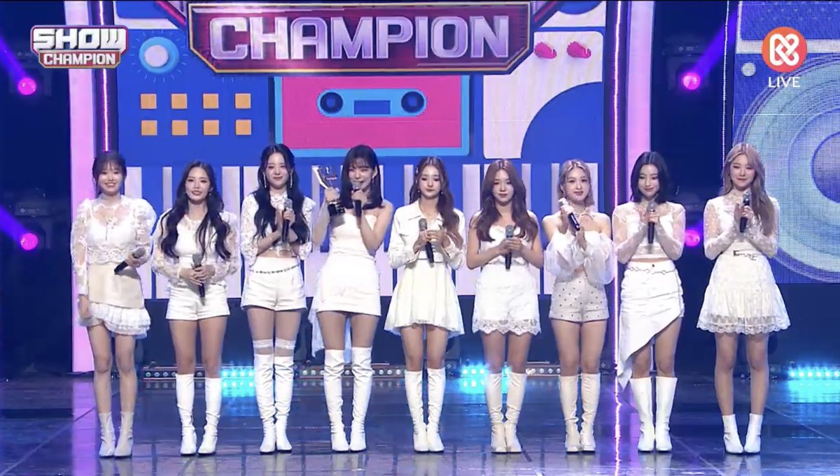 1004__han_'s tweet photo. 🏆🏆💞

#fromis_9_DM_2ndwin #fromis_9_3rdwin https://t.co/YYio4MLJnJ