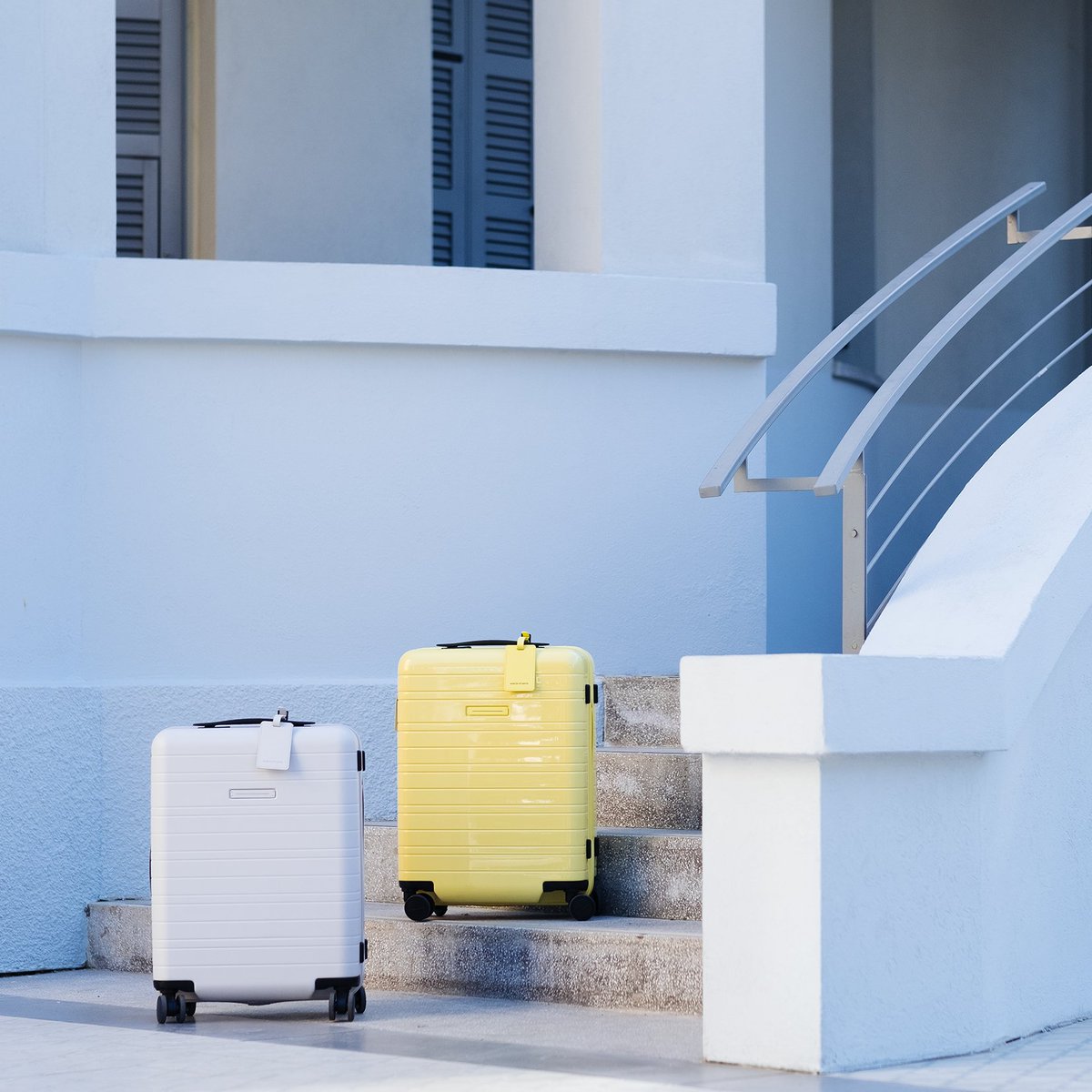 Our #H5 model is a cabin luggage you buy once – and keep forever. The question is, are you choosing a cool, understated #BlueVega or making a bright and bold impression with #GlossyLemon? 

Tell us your favourite colourway in the comments and tag #LetsGoTogether