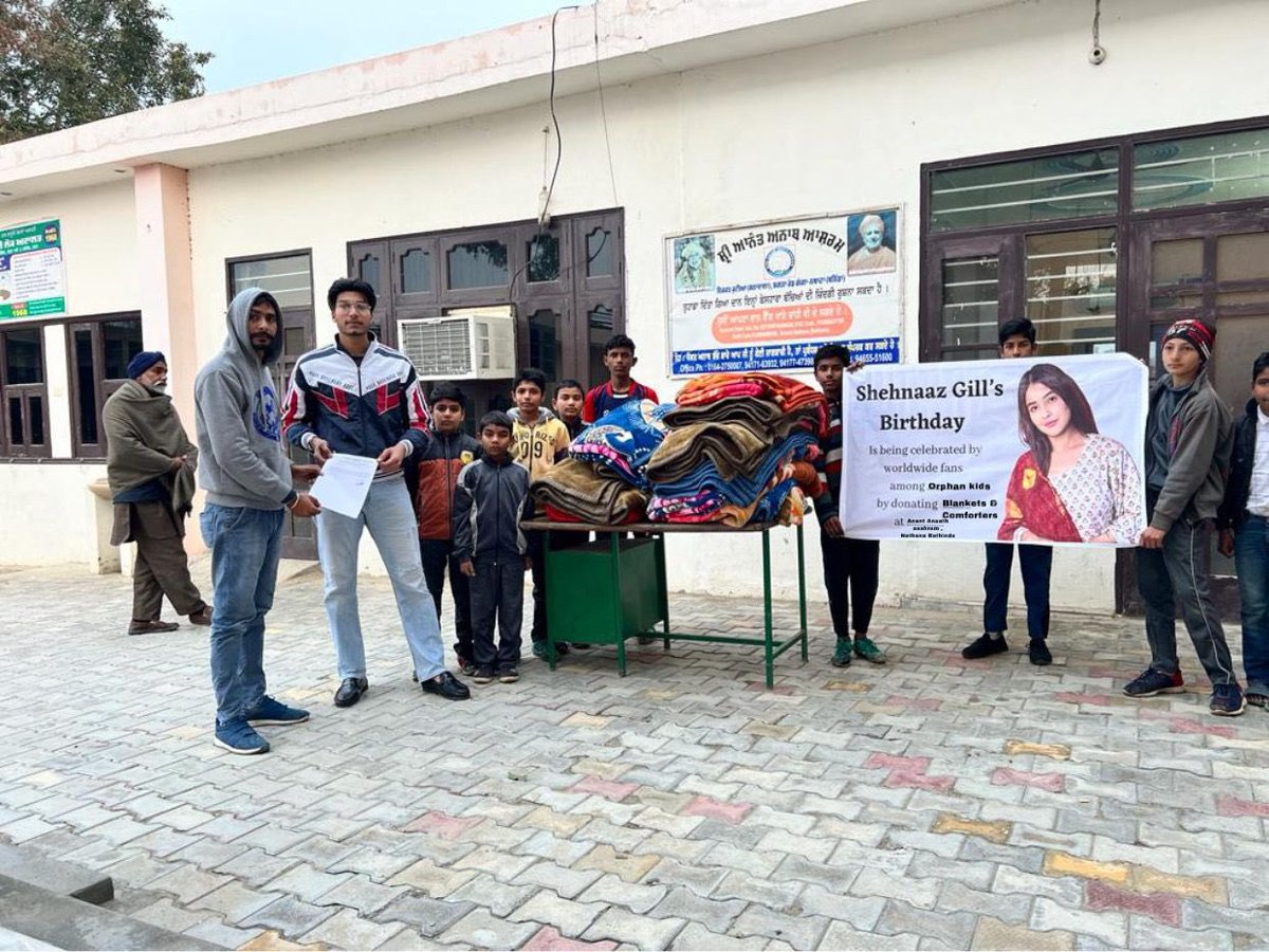 UTTHA KE HAATH KKHUDA SE MANGI HAI YAHI DUA🤲NASEEB HO KHUSHIYAN TUMHE TUM KHUSH RAHO SADA❤️

HAPPY BIRTHDAY OUR ANGEL <a href="/ishehnaaz_gill/">Shehnaaz Gill</a> ❤️🎉
To celebrate your birthday few of us arranged to distribute blankets to less fortunate &amp; needy
People at various places including Punjab+++