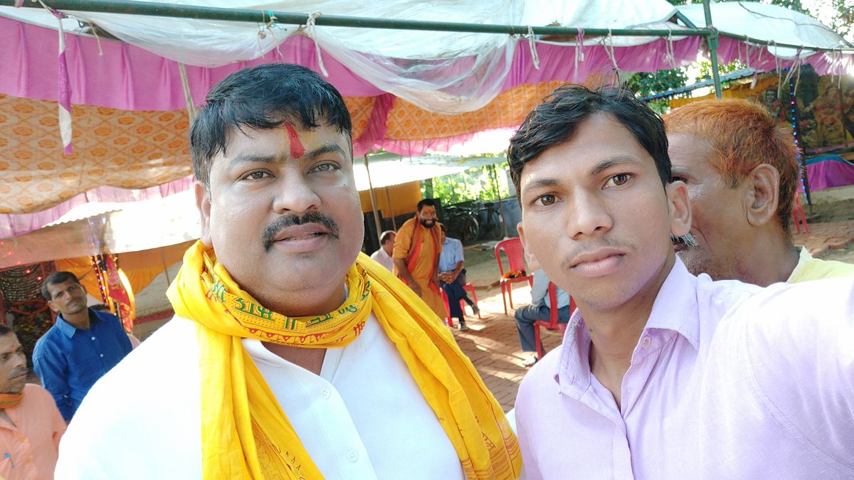 Ajay kumar (@ajay_rbl) on Twitter photo आदरणीय बड़े भईया पवन पाण्डेय जी को अयोध्या विधानसभा क्षेत्र का समाजवादी पार्टी द्वारा प्रत्याशी बनाये जाने की हार्दिक बधाई एवं शुभकामनाएं|
<a href="/pawanpandeysp/">Pawan Pandey</a>
अजय कुमार
ब्लॉक अध्यक्ष अमावां रायबरेली आदरणीय बड़े भईया पवन पाण्डेय जी को अयोध्या विधानसभा क्षेत्र का समाजवादी पार्टी द्वारा प्रत्याशी बनाये जाने की हार्दिक बधाई एवं शुभकामनाएं|
<a href="/pawanpandeysp/">Pawan Pandey</a>
अजय कुमार
ब्लॉक अध्यक्ष अमावां रायबरेली