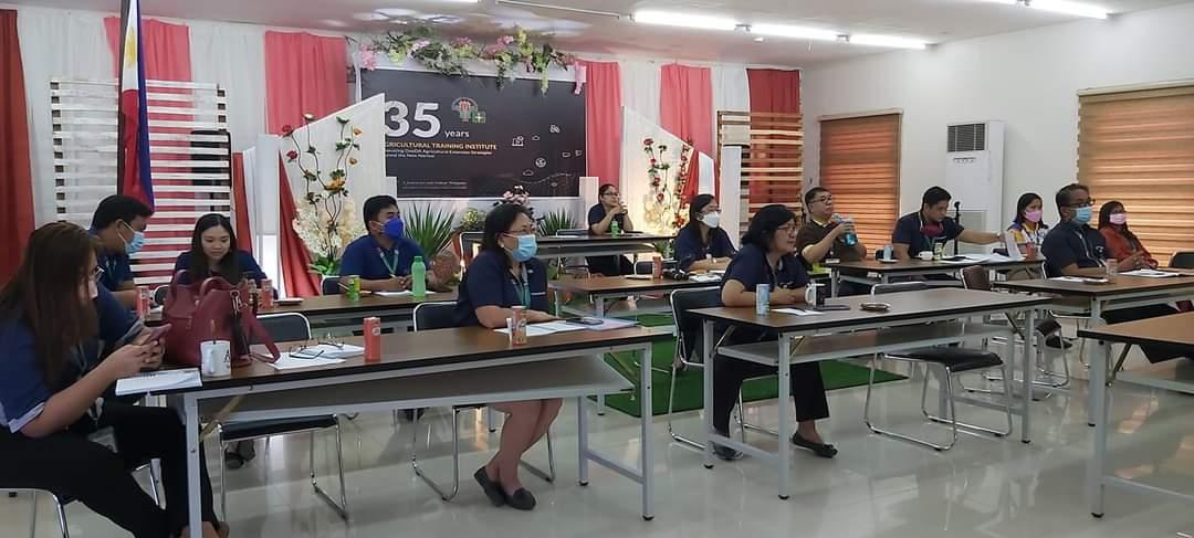 atinorthmin's tweet photo. ATM: Attending the FY 2021 ATI Annual Performance Review.
#atinorthernmindanao #ATILearn #ATIiNspire #ishareknowledge
_ _ _ _ _ _ _ _
For more updates on our activities, please visit
our website at:
๐ https://t.co/d44605ZsWN https://t.co/CCuaV9CPxD
