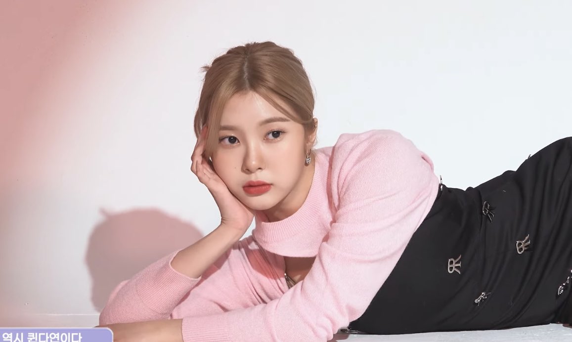 Dayeon_Archive's tweet photo. #DAYEON #Kep1er https://t.co/r9kTwvlpKV