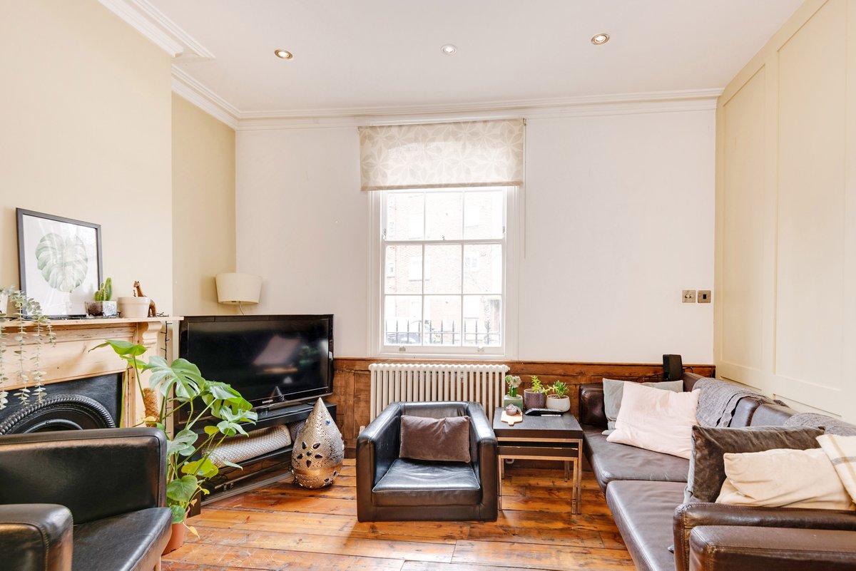 marcofugaccia's tweet photo. New Sales Instruction @hurfordsalvicar Grade II listed #freehold #house with garden in #clerkenwell see link for full details https://t.co/KxAn9s9a06 for more information contact marco.fugaccia@h-s-c.co.uk #property #home #RealEstate @OnTheMarketCom https://t.co/PvHGDxcC5d