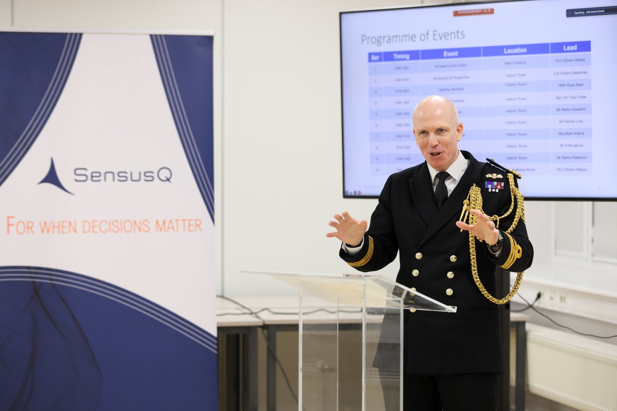 SensusQ's tweet photo. Thank you to everyone who helped make last week’s Information Fog exercise such a great success.
The UK Ambassador to Estonia @rceallen, Defence Attaché Rob Steadman for their remarks at the Distinguished Visitors Day.
Our partners at #GDUK who travelled to Estonia. https://t.co/yUAGZcJjCn