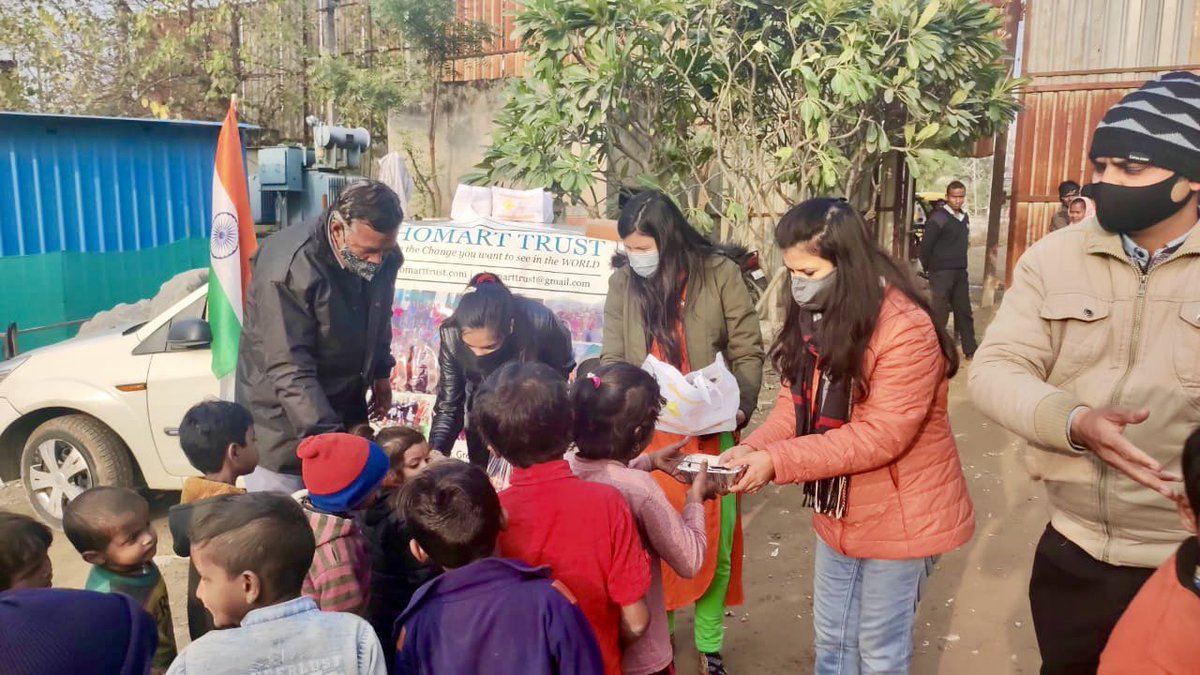 EMCT19's tweet photo. गणतंत्र दिवस पर अवसर पर छोटे छोटे बच्चों के साथ भारत का 73 वाँ #गणतंत्रदिवस  मनाया। नन्हे नन्हे बच्चों के मुख से भारत माता की जय के नारे से वातावरण देश भक्ति गूंज उठा। #RepublicDayIndia #RepublicDay #RepublicDay2022 @rashtrapatibhvn @CMOfficeUP @dmgbnagar @EMCT19 https://t.co/mPyxJRqgNb